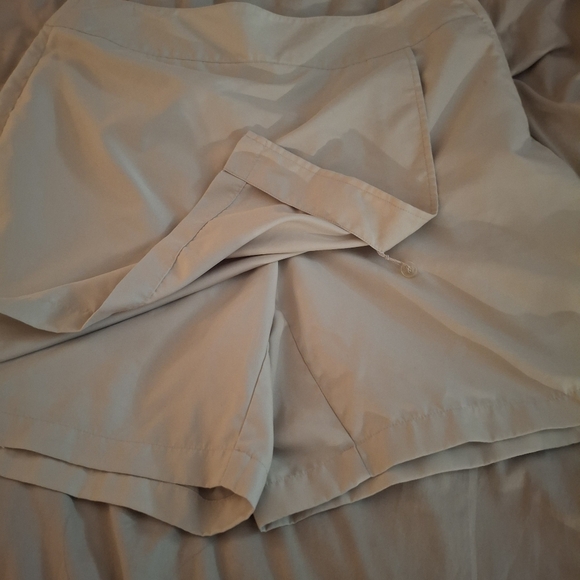 Liz Golf Women's Cream Colored Skort - Picture 4 of 8